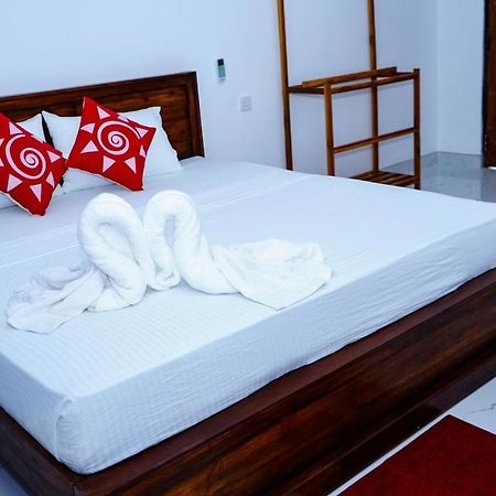 Miracle Home Stay Дамбулла Экстерьер фото