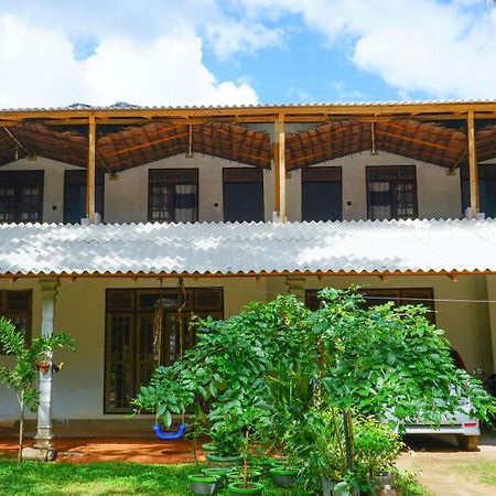 Miracle Home Stay Дамбулла Экстерьер фото