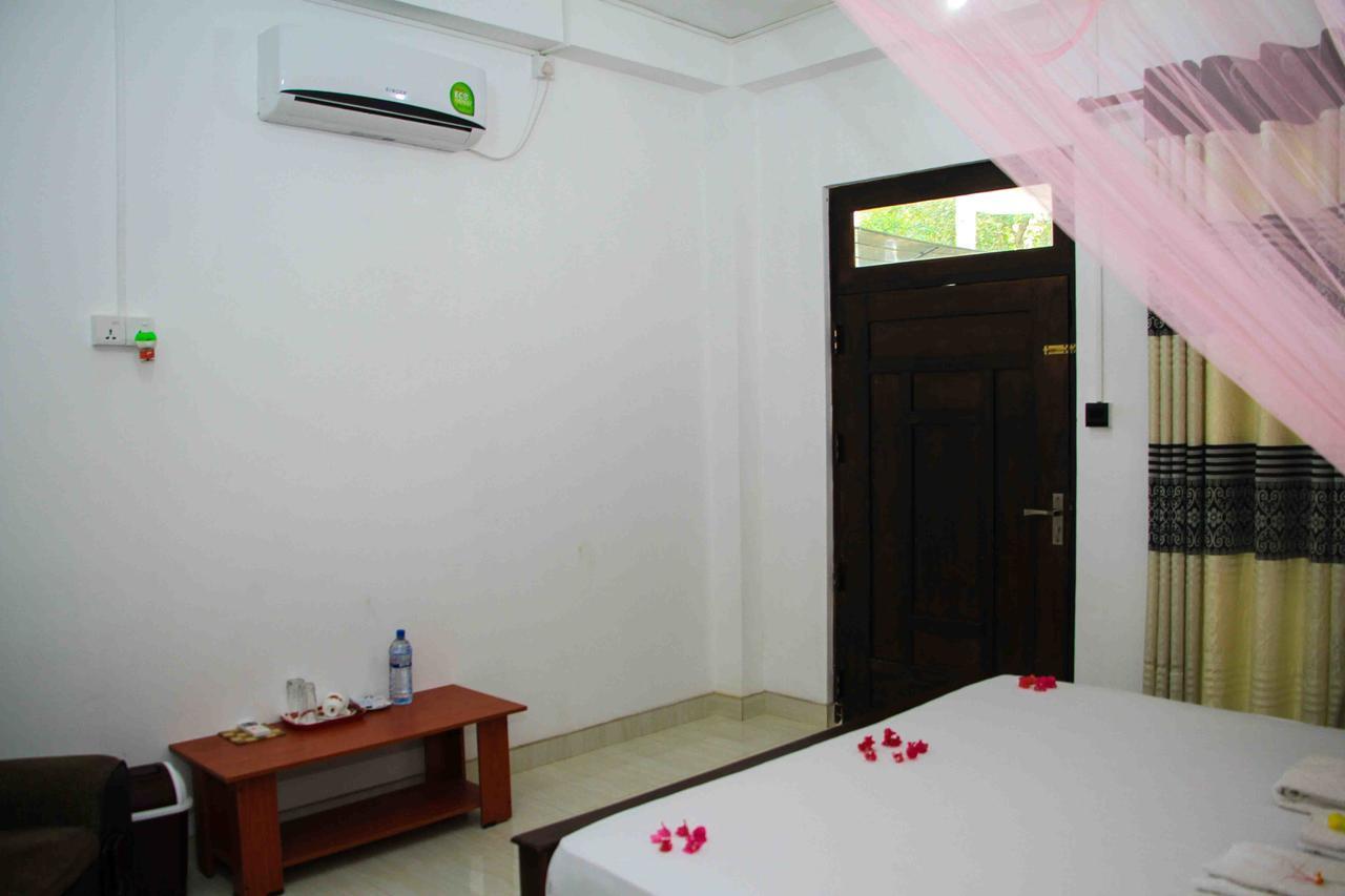 Miracle Home Stay Дамбулла Экстерьер фото